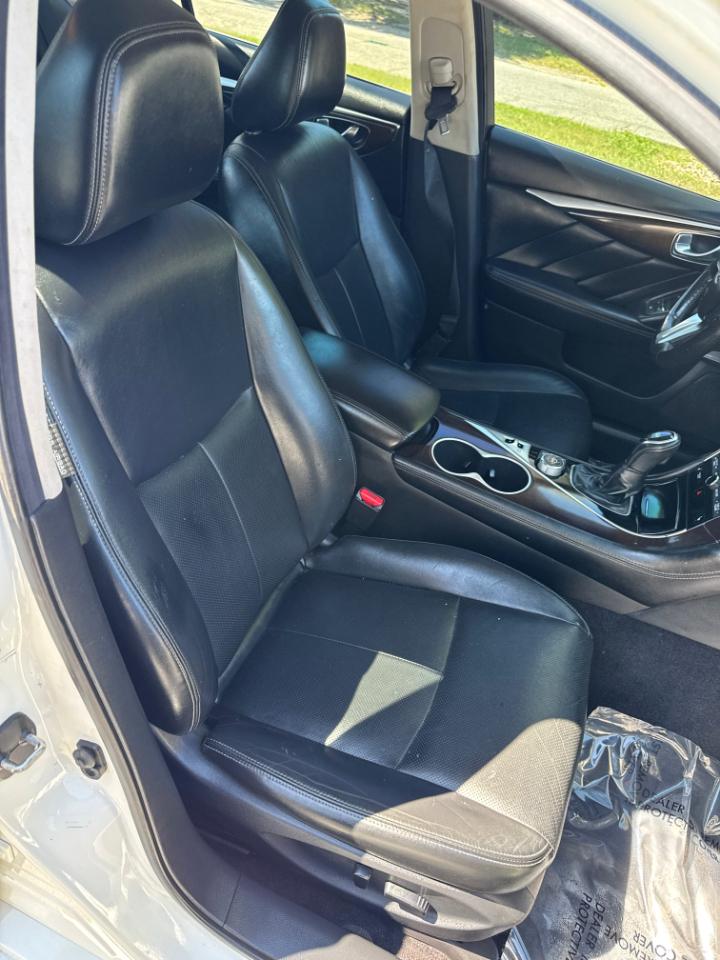 Infiniti Q50 3.0t LUXE AWD 2018