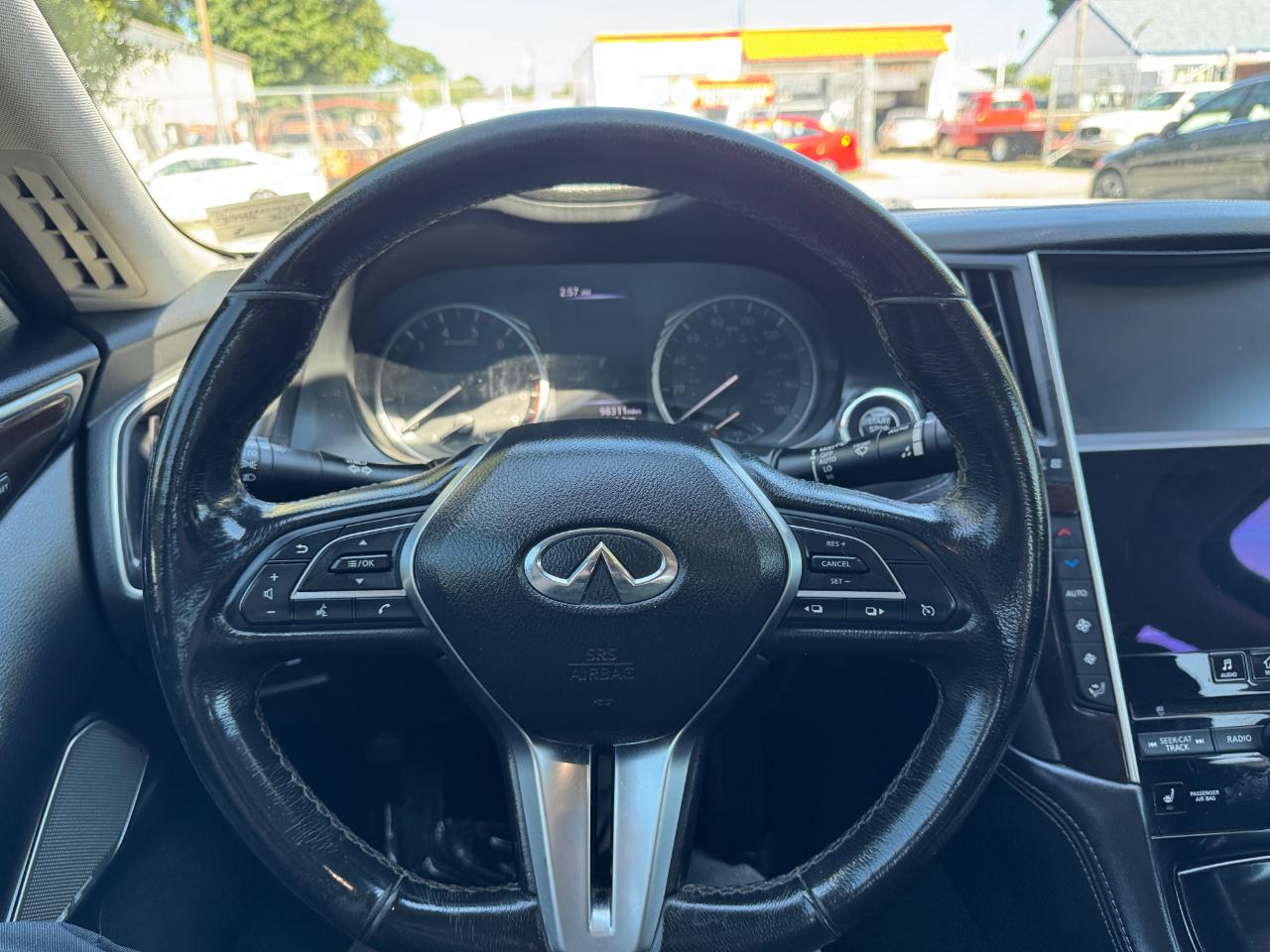 Infiniti Q50 3.0t LUXE AWD 2018