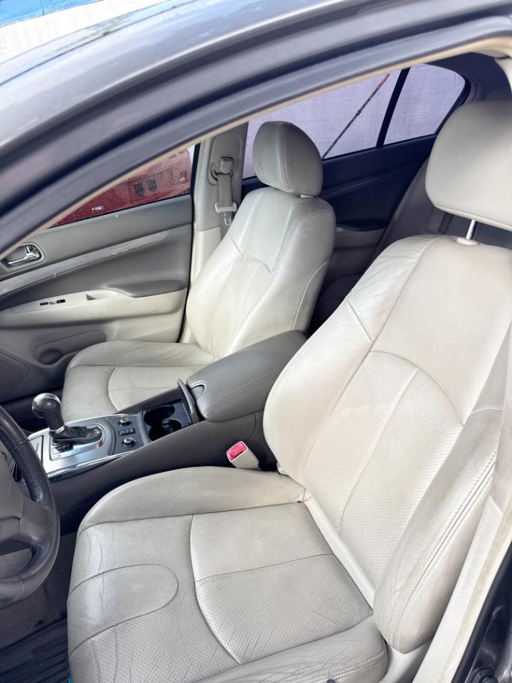 Infiniti Q40 4dr Sdn AWD 2015