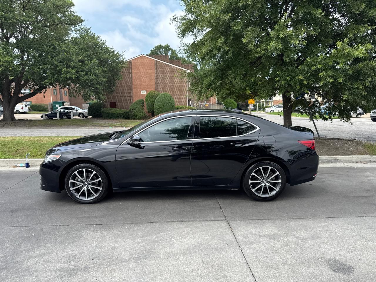 Acura TLX 4dr Sdn FWD V6 2016