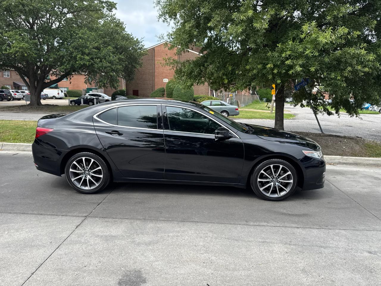 Acura TLX 4dr Sdn FWD V6 2016