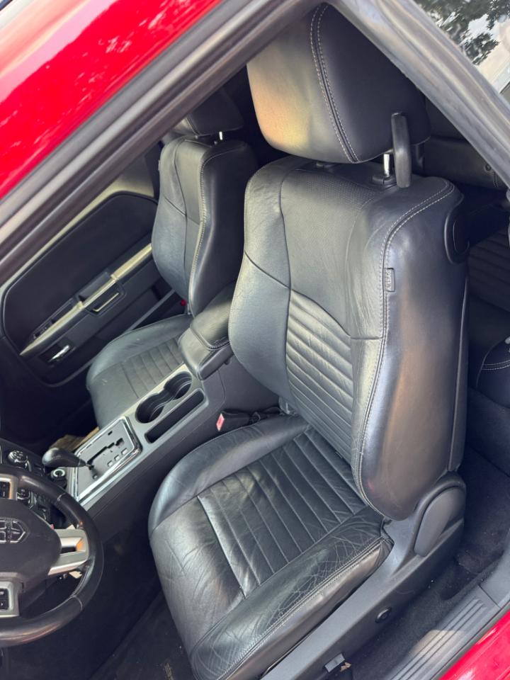 Dodge Challenger 2dr Cpe SXT Plus 2012