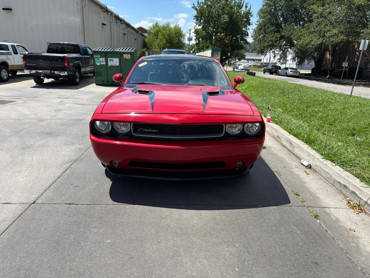 Dodge Challenger 2dr Cpe SXT Plus 2012
