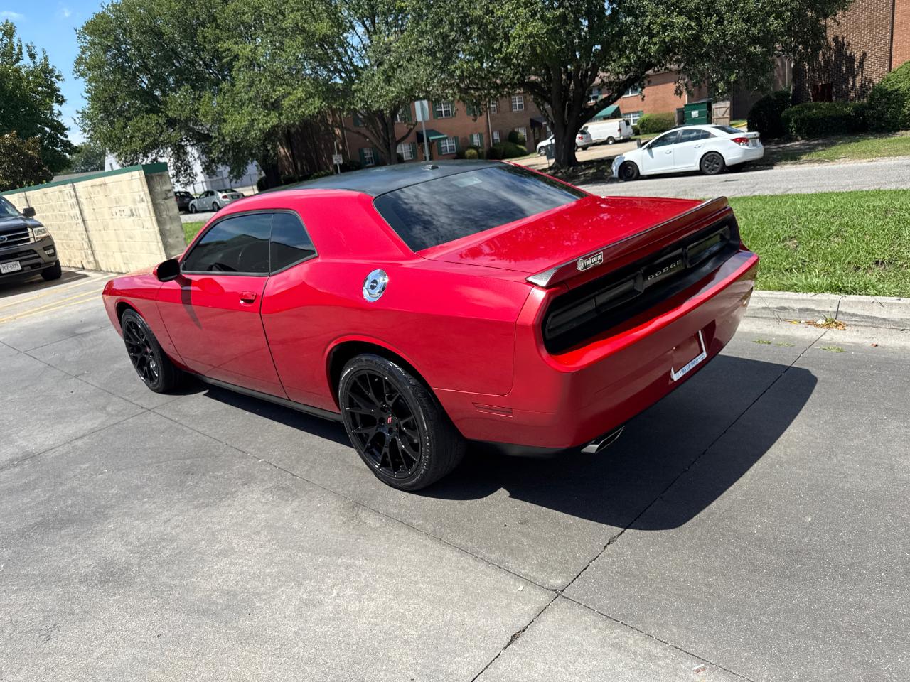 Dodge Challenger 2dr Cpe SXT Plus 2012