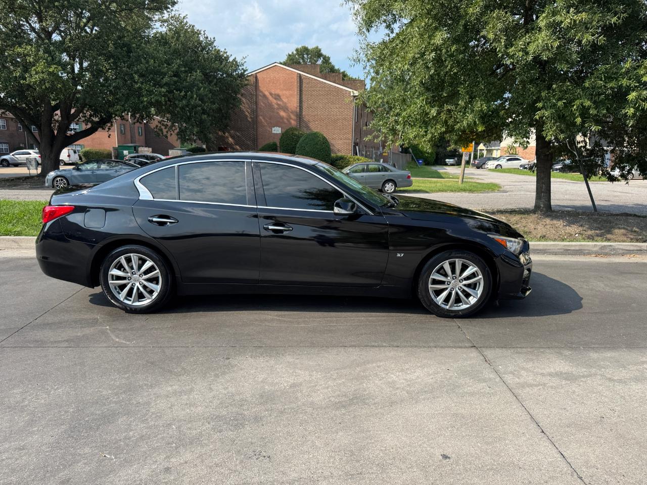 Infiniti Q50 4dr Sdn Premium AWD 2015