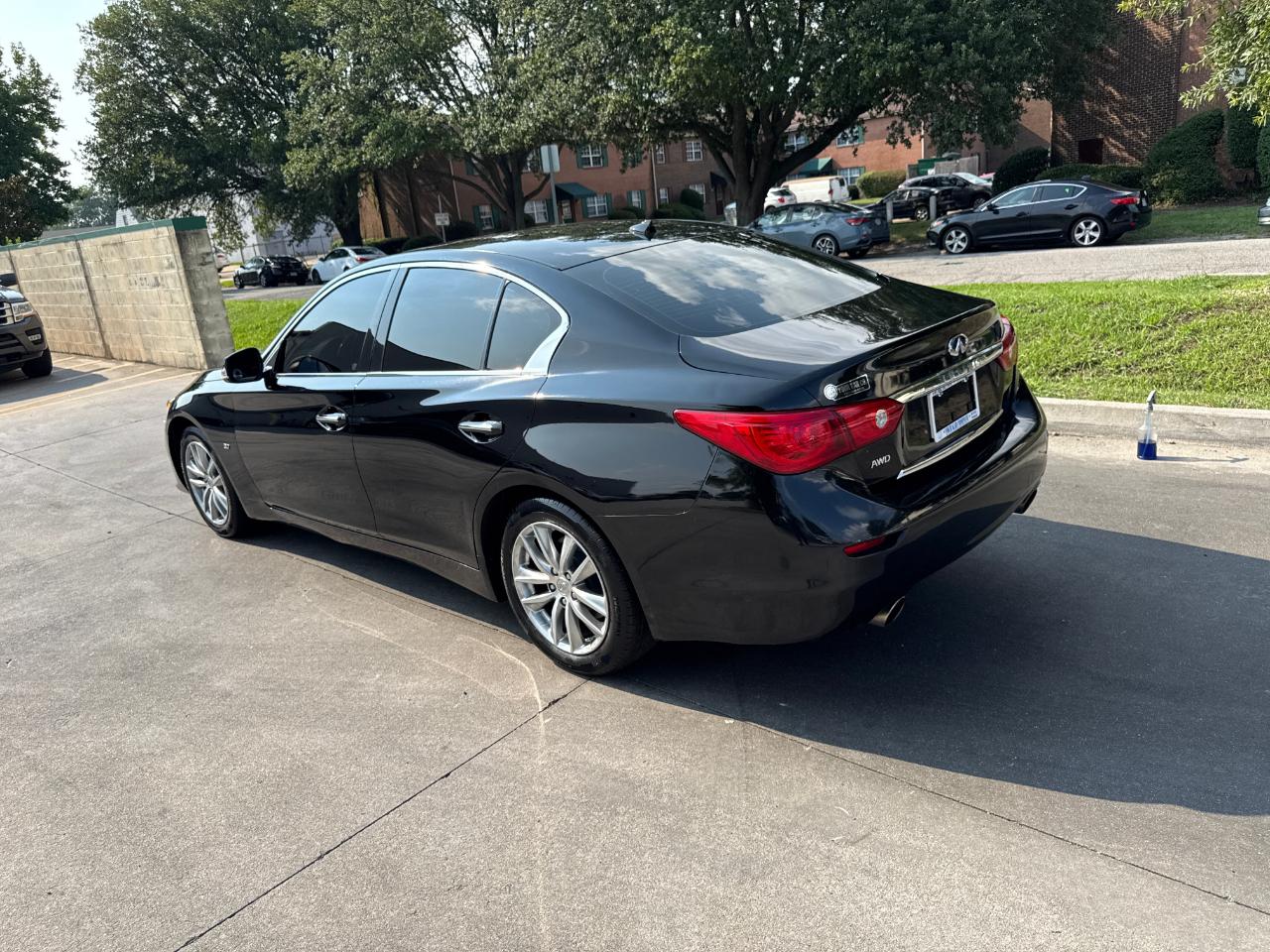 Infiniti Q50 4dr Sdn Premium AWD 2015