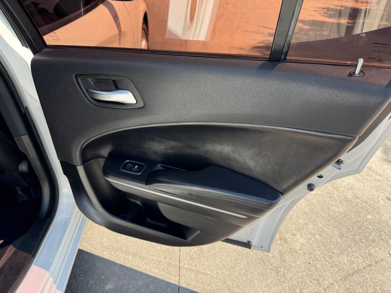 Dodge Charger SXT RWD 2020