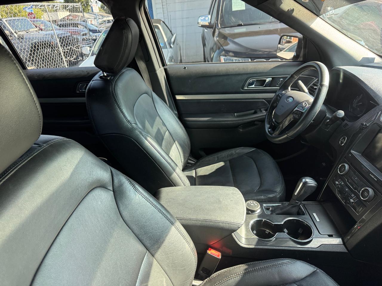 Ford Explorer XLT 4WD 2018