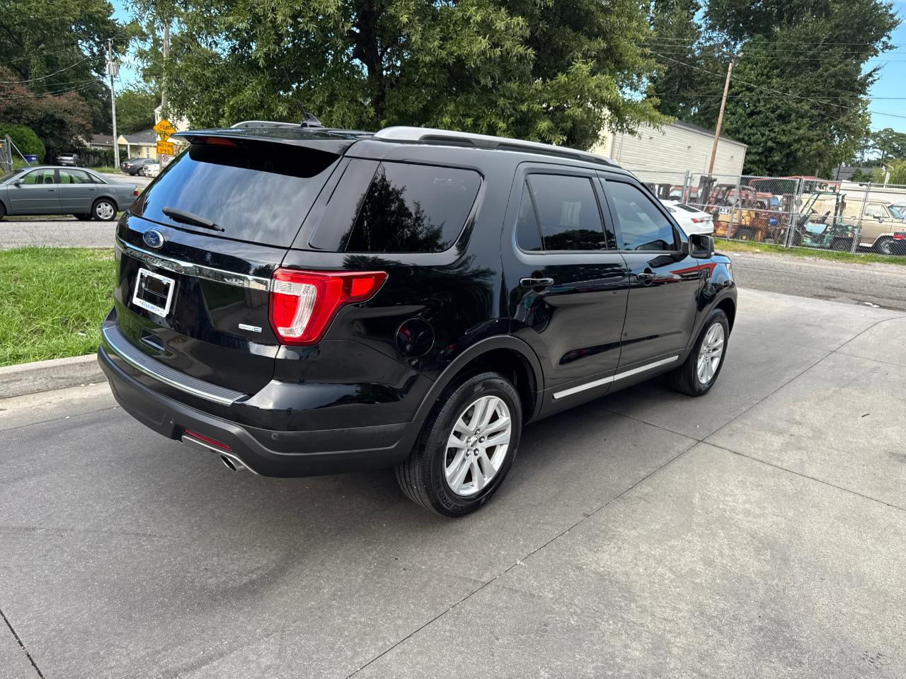 Ford Explorer XLT 4WD 2018