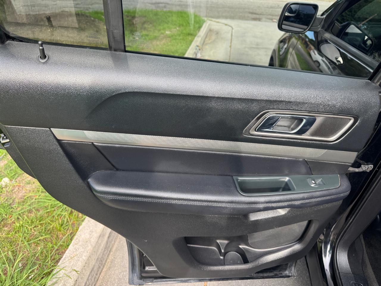Ford Explorer XLT 4WD 2018