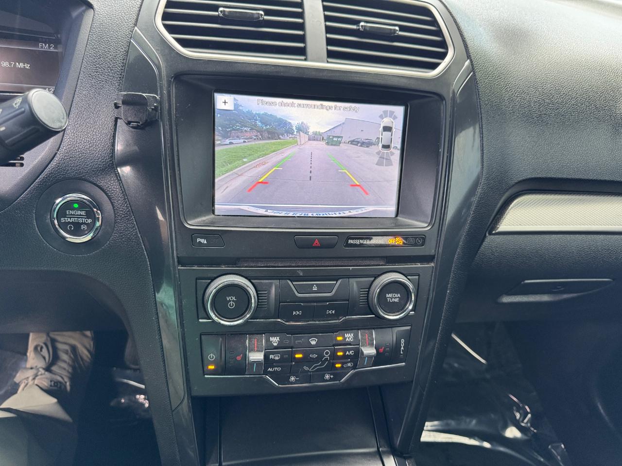 Ford Explorer XLT 4WD 2018
