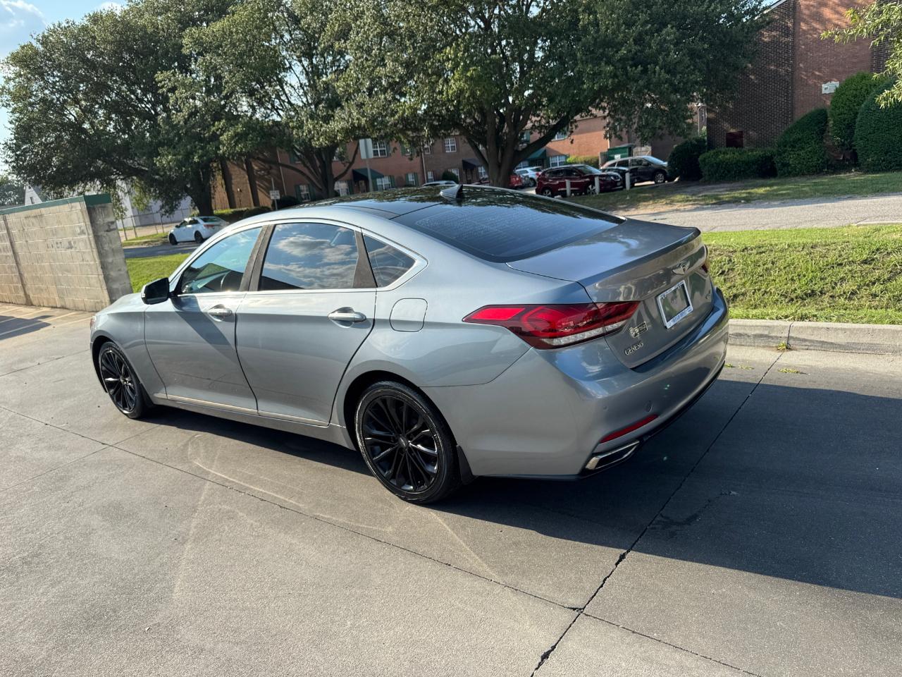 Hyundai Genesis  2015