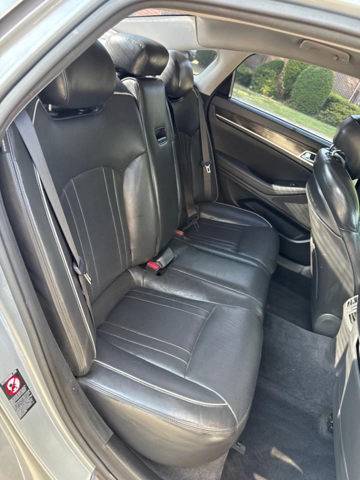 Hyundai Genesis  2015