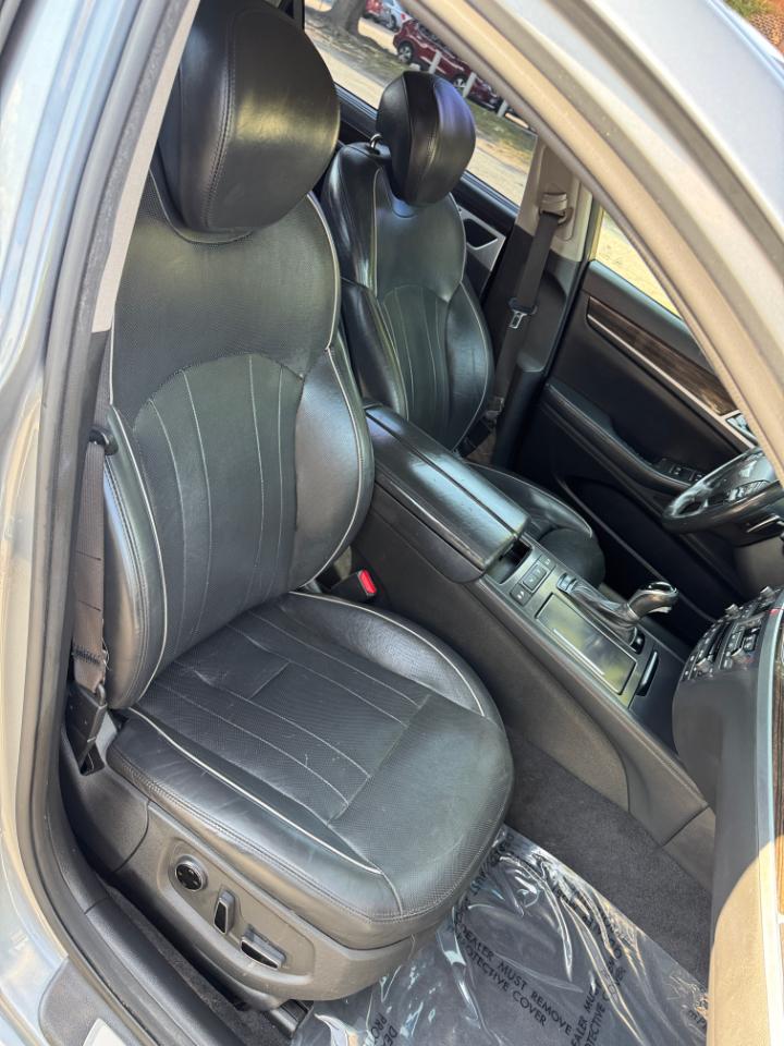 Hyundai Genesis  2015
