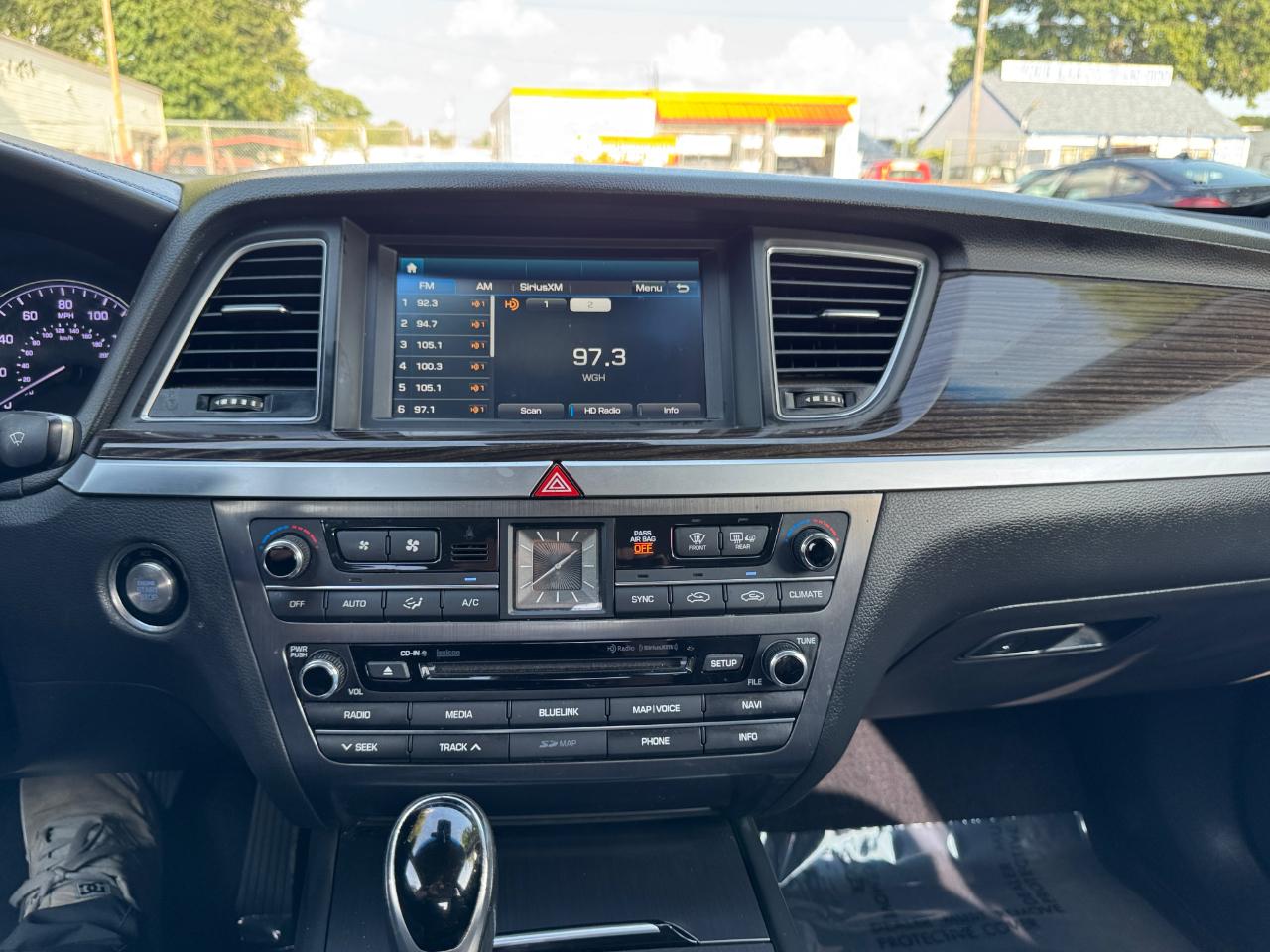 Hyundai Genesis  2015