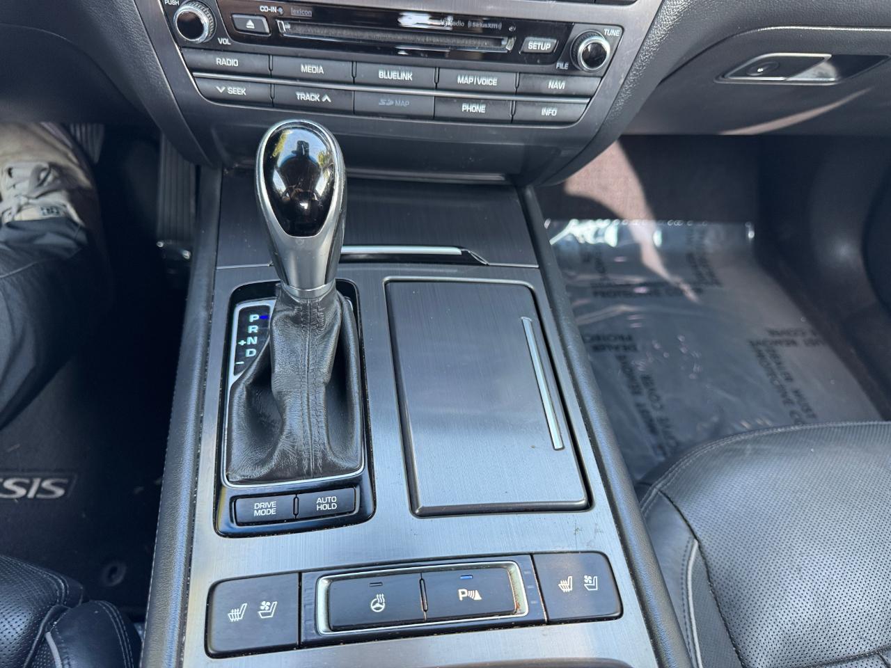 Hyundai Genesis  2015