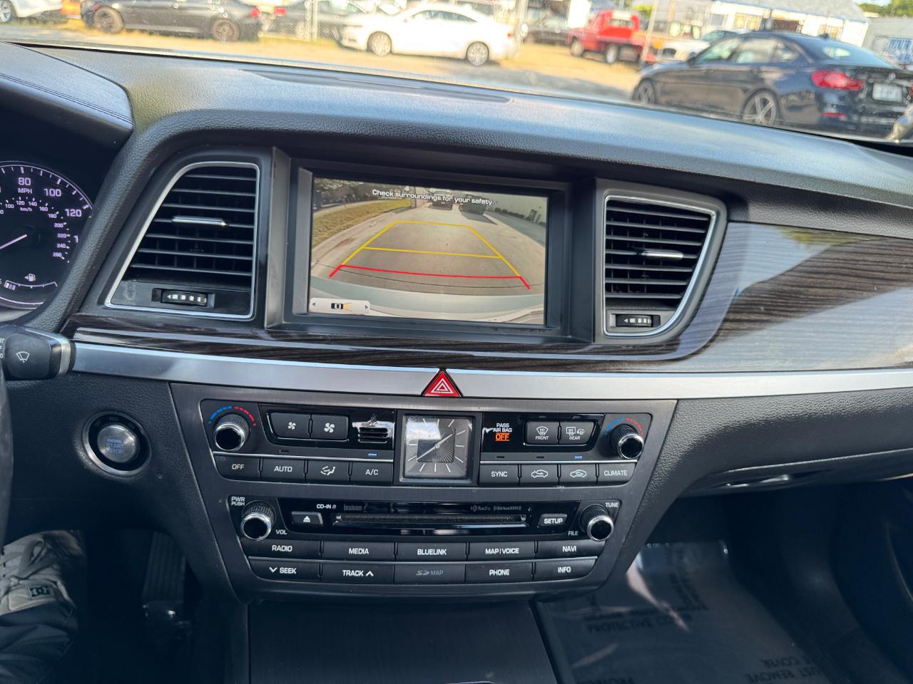 Hyundai Genesis  2015