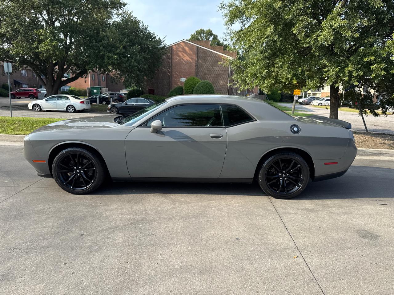 Dodge Challenger SXT Plus Coupe 2017