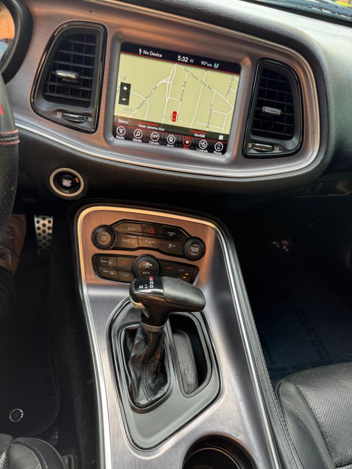 Dodge Challenger SXT Plus Coupe 2017