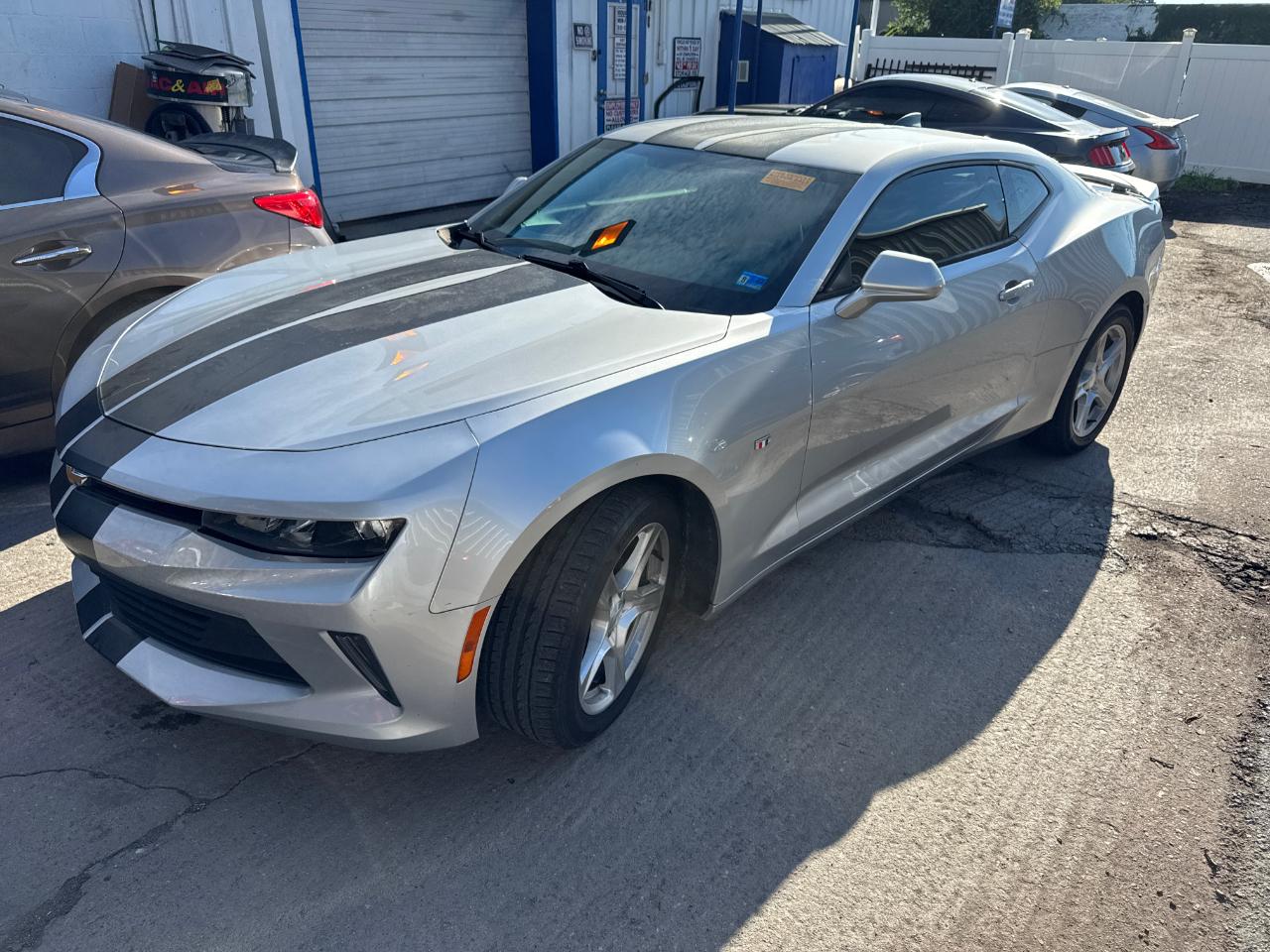 Chevrolet Camaro 2dr Cpe 1LT 2017