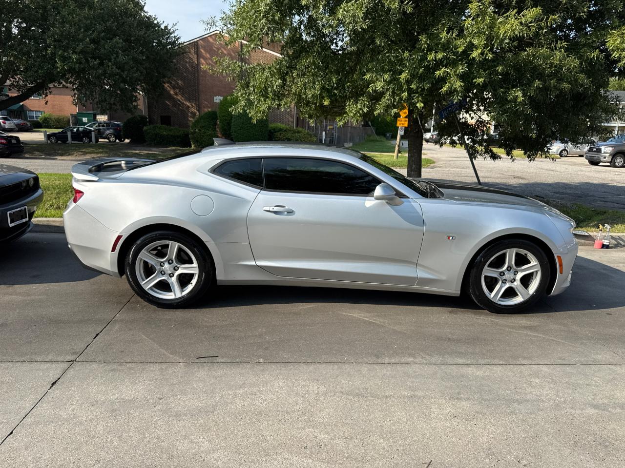 Chevrolet Camaro 2dr Cpe 1LT 2017