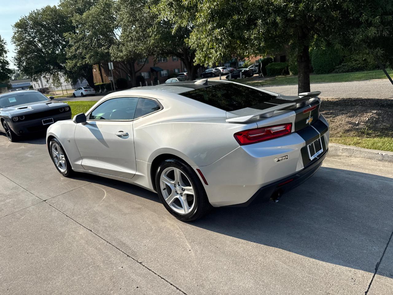 Chevrolet Camaro 2dr Cpe 1LT 2017