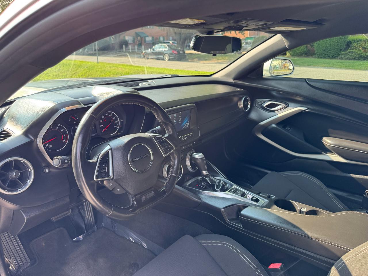 Chevrolet Camaro 2dr Cpe 1LT 2017