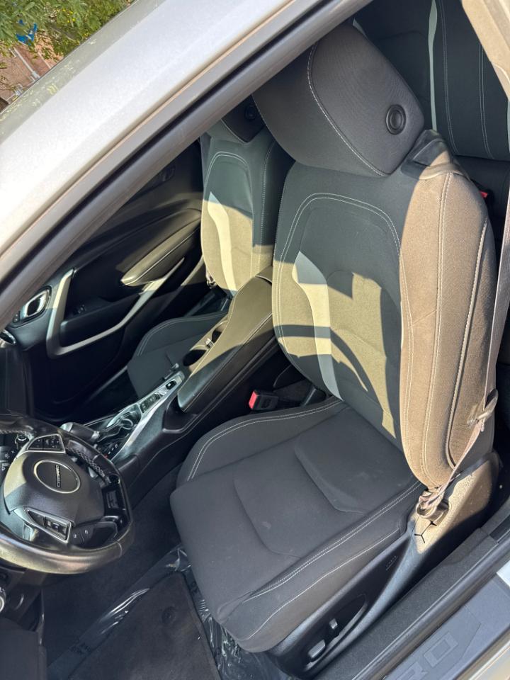 Chevrolet Camaro 2dr Cpe 1LT 2017