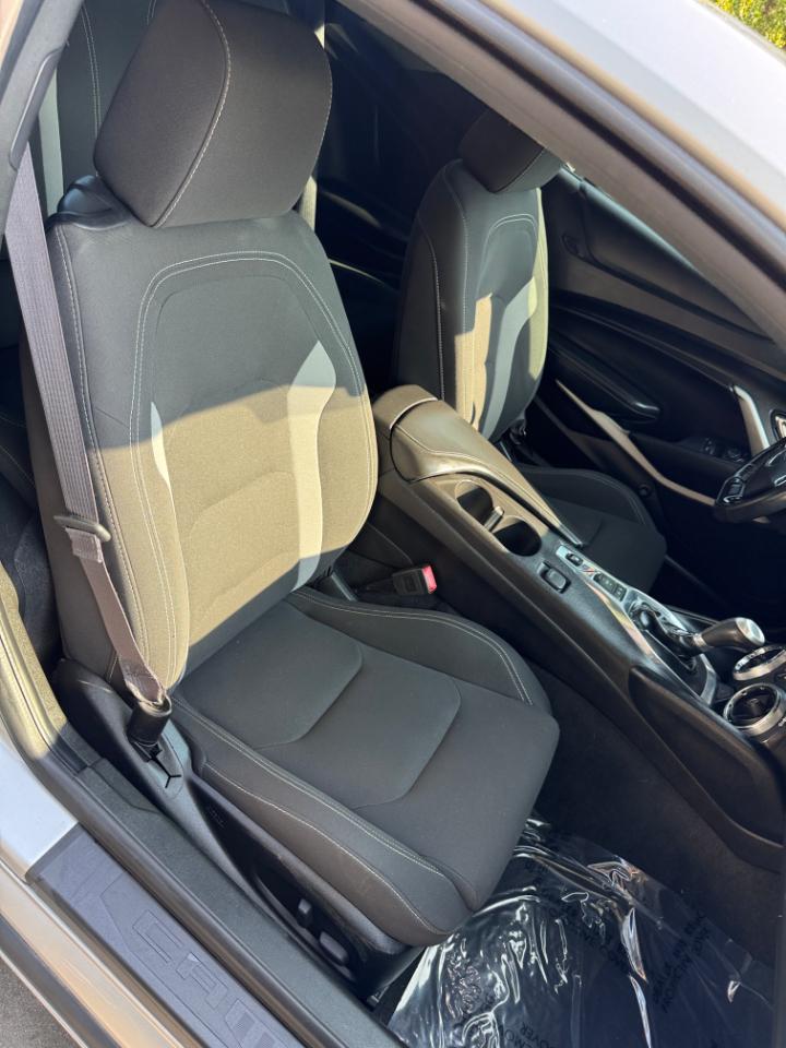 Chevrolet Camaro 2dr Cpe 1LT 2017
