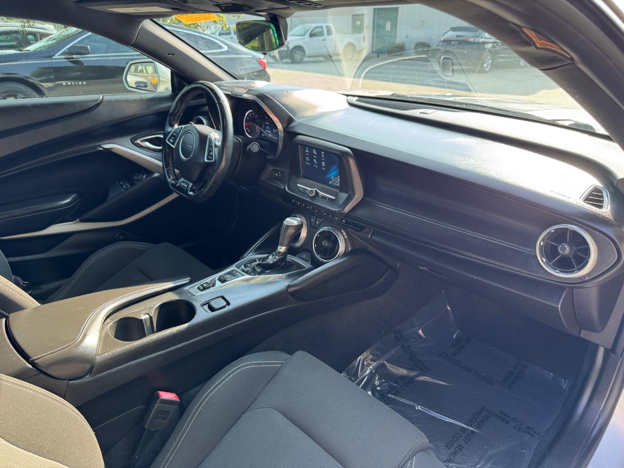 Chevrolet Camaro 2dr Cpe 1LT 2017