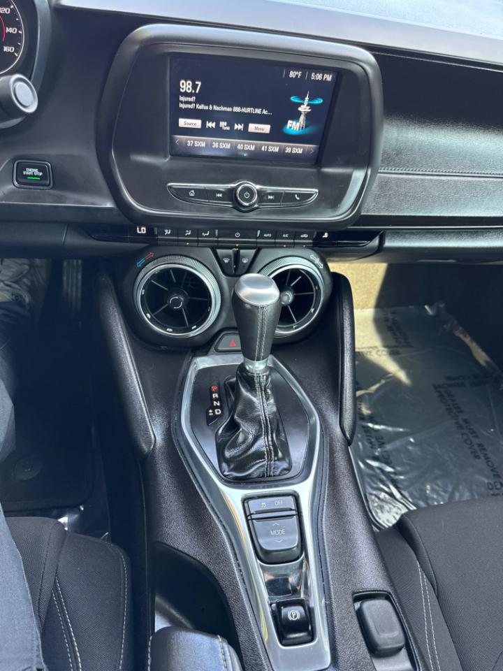 Chevrolet Camaro 2dr Cpe 1LT 2017