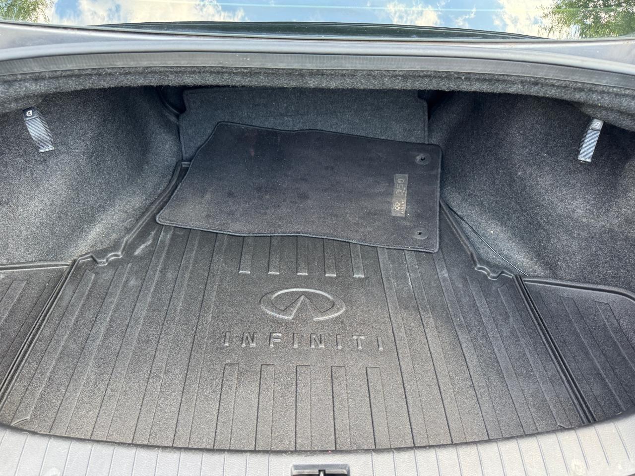 Infiniti Q50 3.0t LUXE AWD 2018