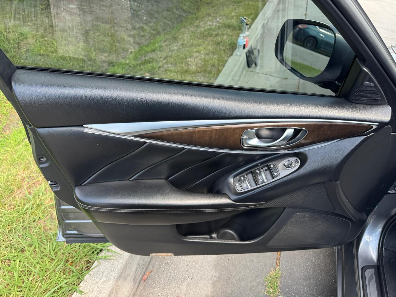 Infiniti Q50 3.0t LUXE AWD 2018