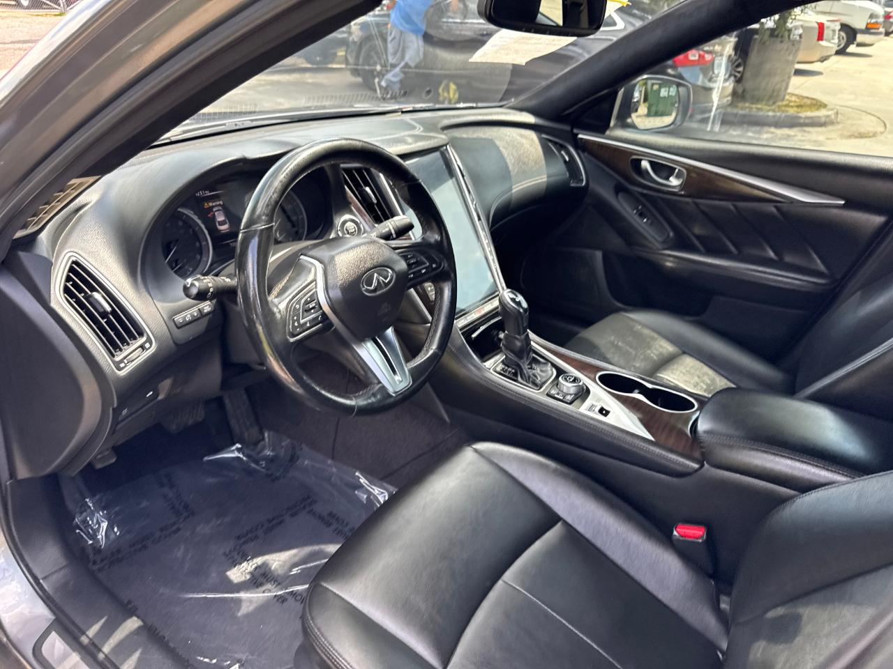 Infiniti Q50 3.0t LUXE AWD 2018