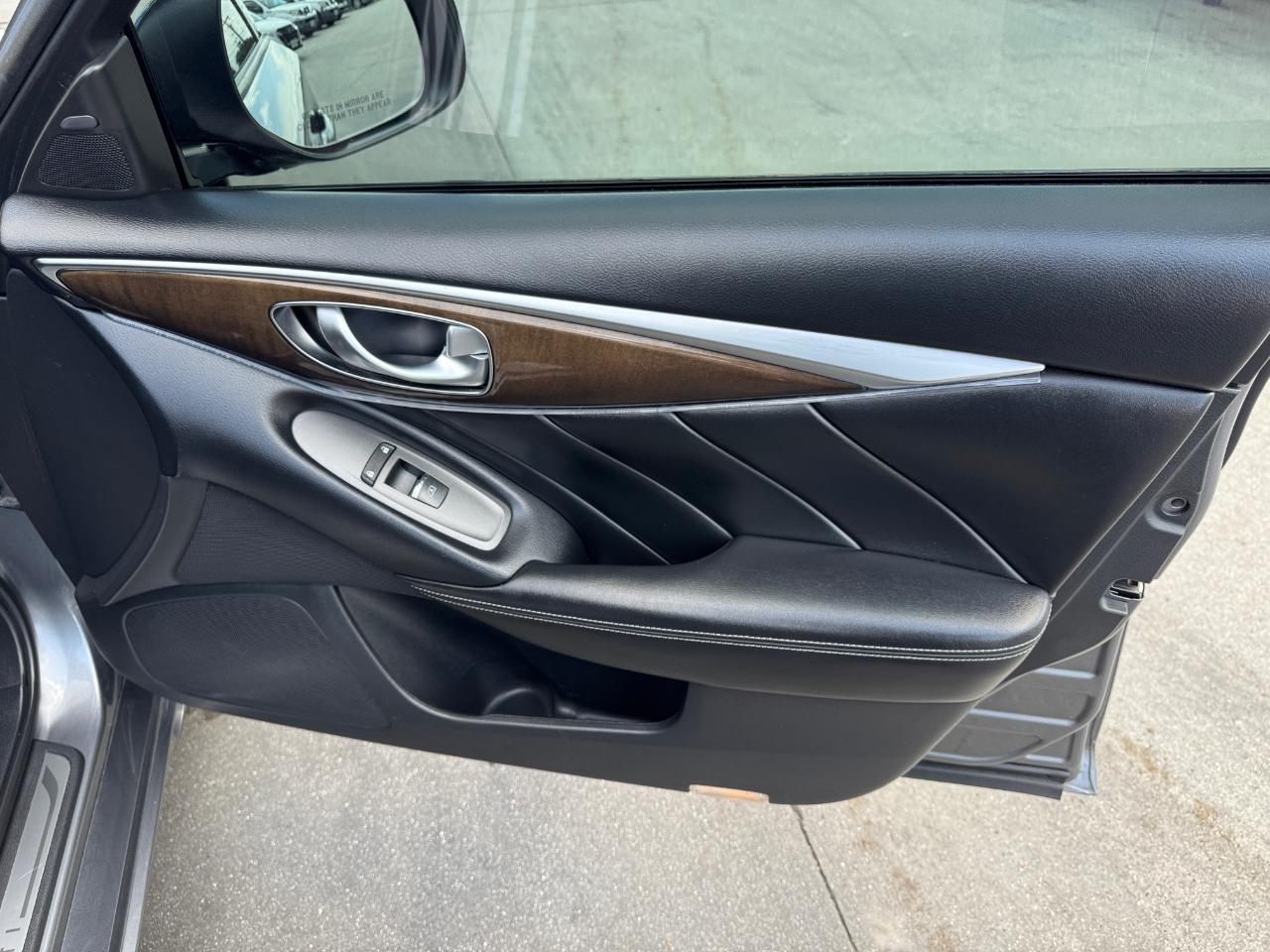 Infiniti Q50 3.0t LUXE AWD 2018