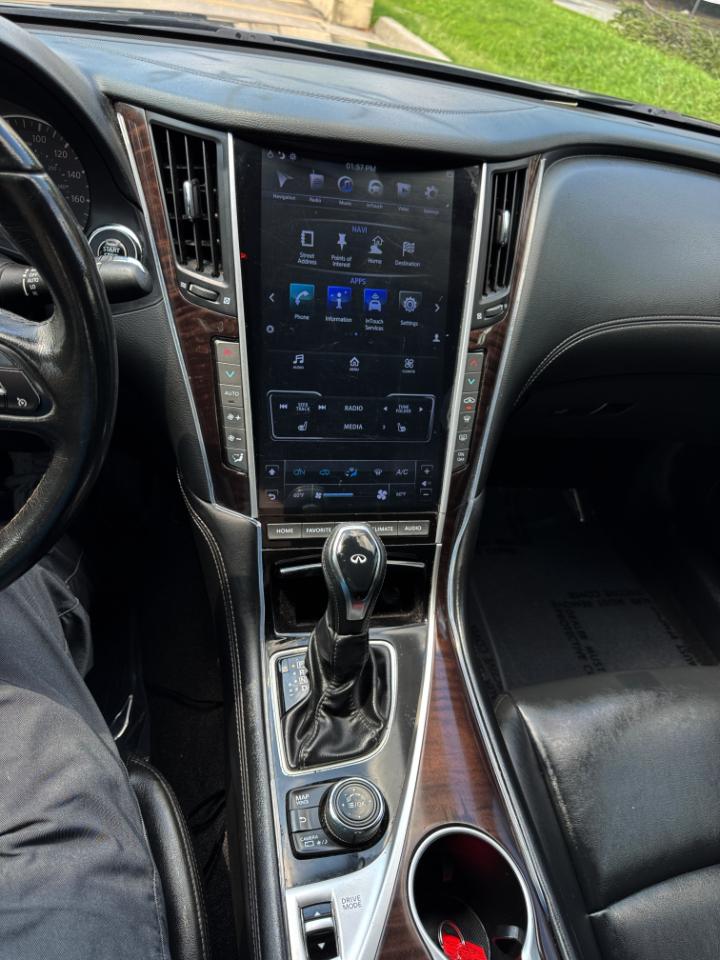Infiniti Q50 3.0t LUXE AWD 2018