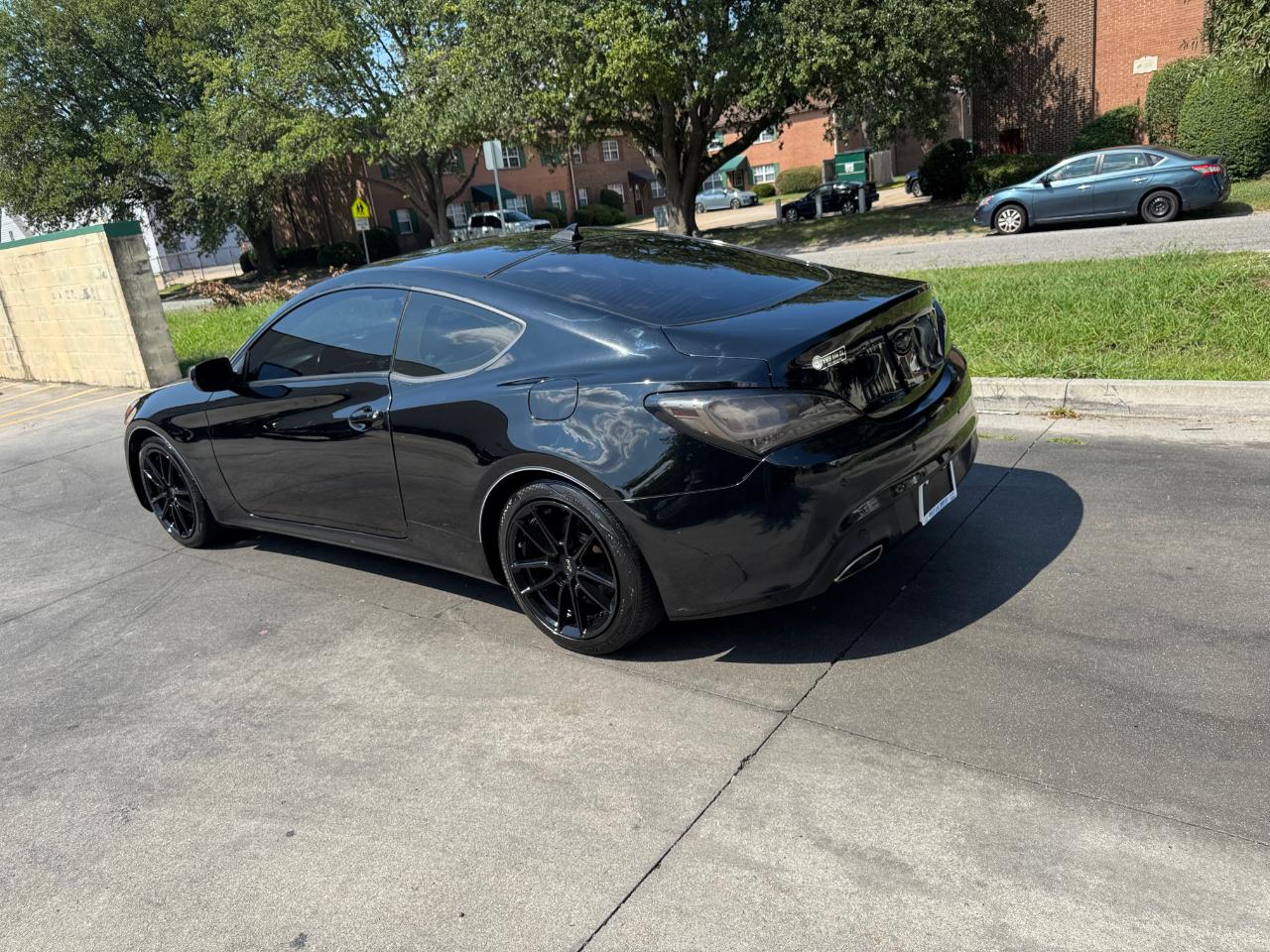 Hyundai Genesis Coupe 2dr I4 2.0T Auto Premium 2014