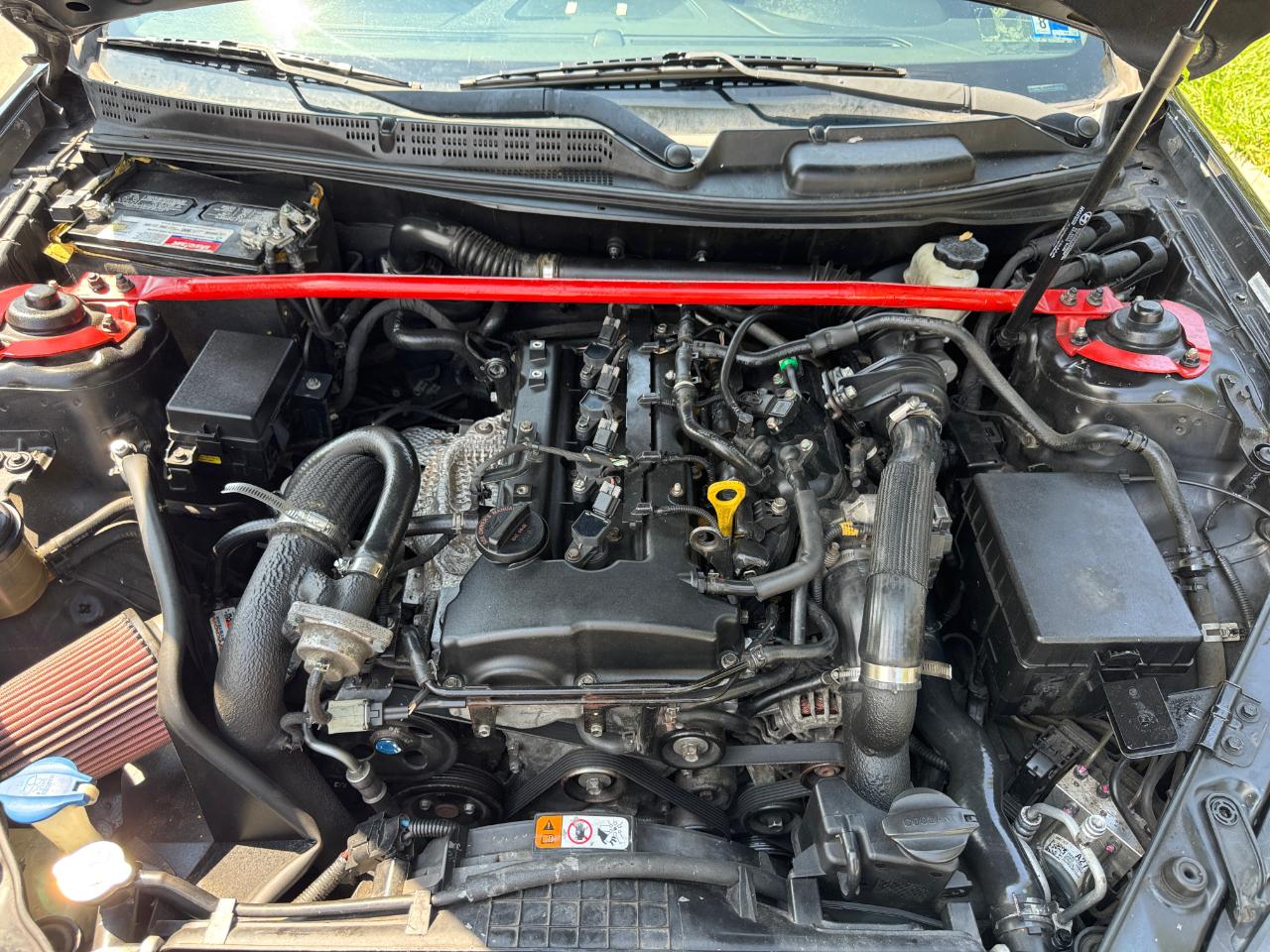 Hyundai Genesis Coupe 2dr I4 2.0T Auto Premium 2014