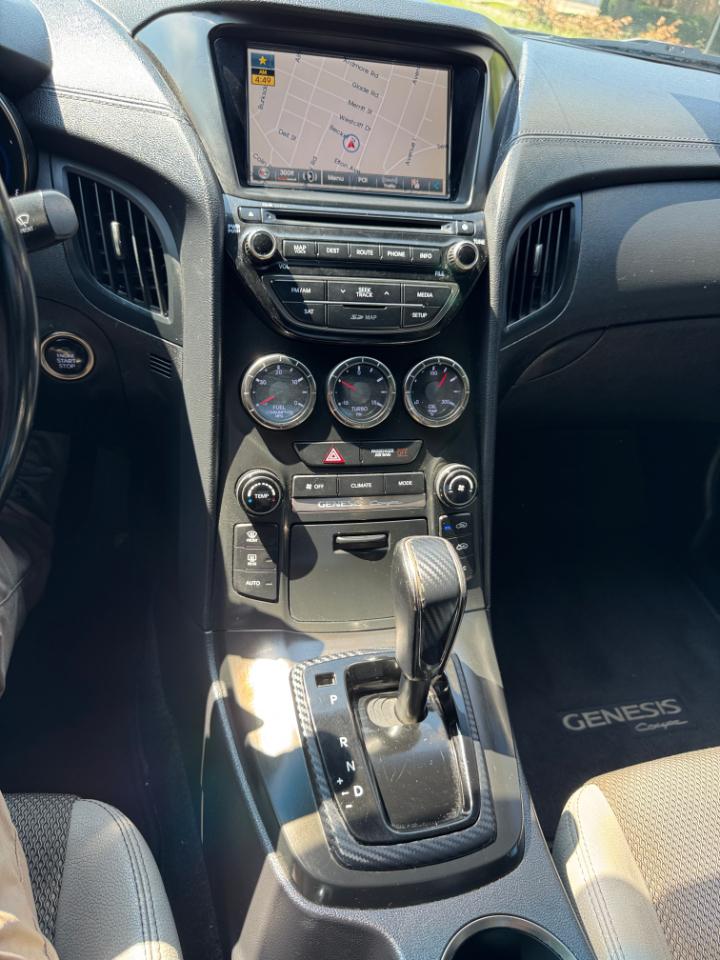 Hyundai Genesis Coupe 2dr I4 2.0T Auto Premium 2014
