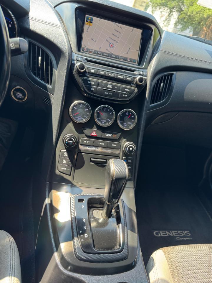 Hyundai Genesis Coupe 2dr I4 2.0T Auto Premium 2014
