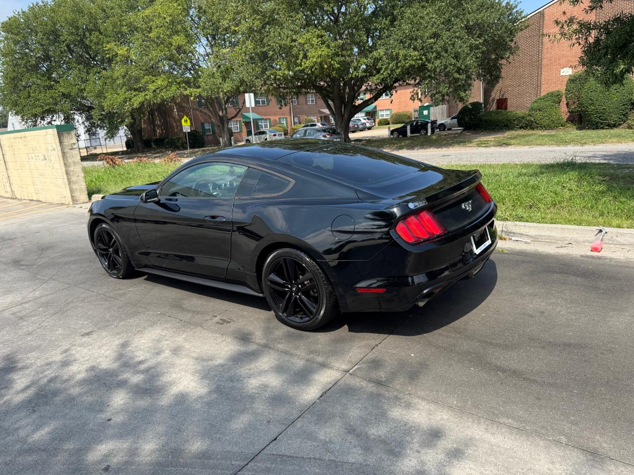 Ford Mustang 2dr Fastback EcoBoost 2015