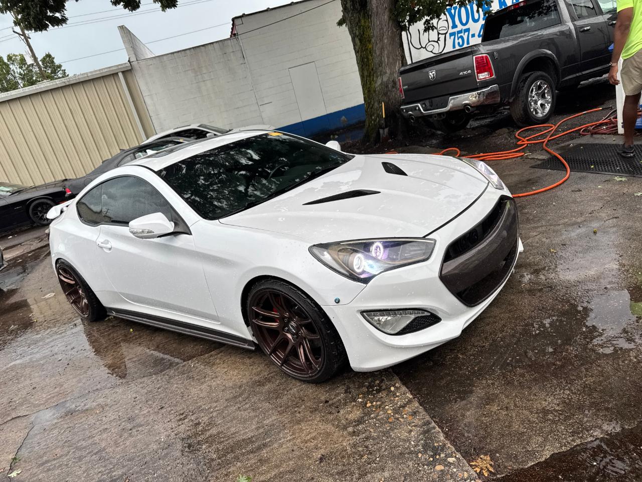 Hyundai Genesis Coupe 2dr 3.8L Auto Ultimate w/Black Seats 2016