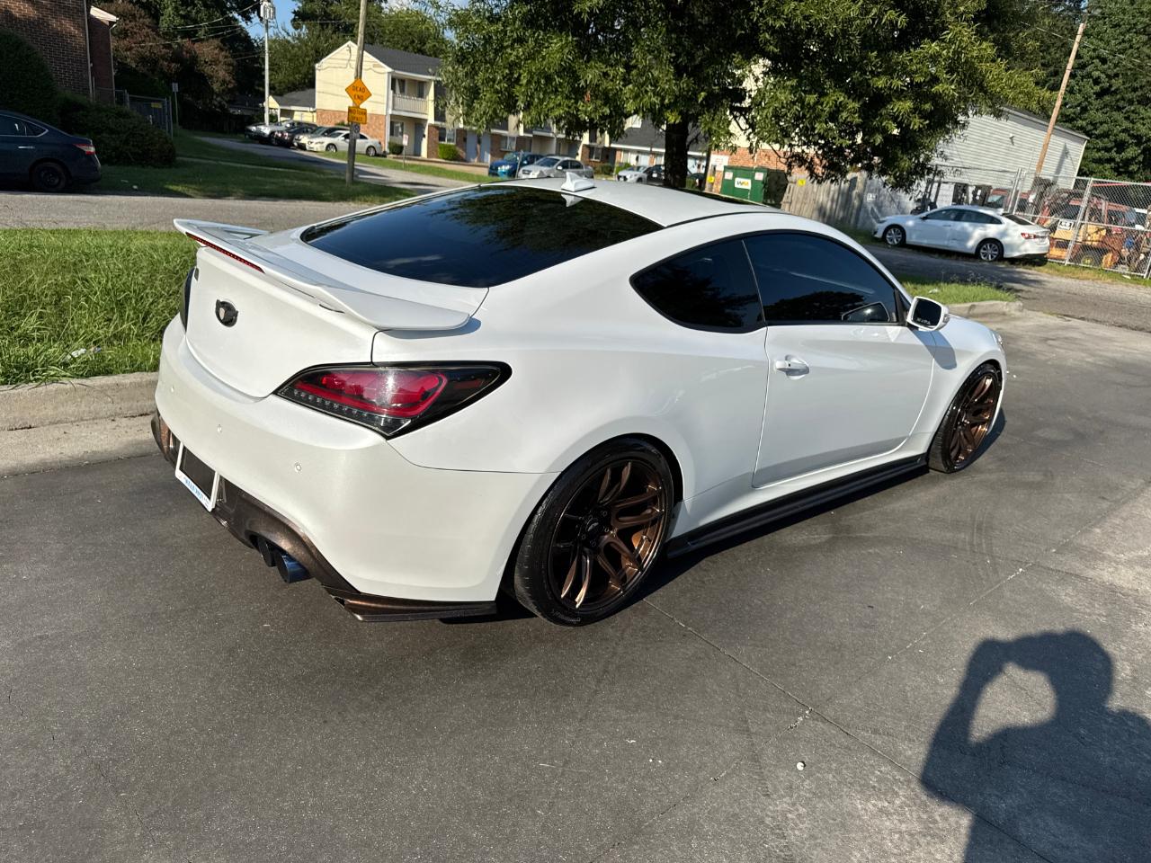 Hyundai Genesis Coupe 2dr 3.8L Auto Ultimate w/Black Seats 2016