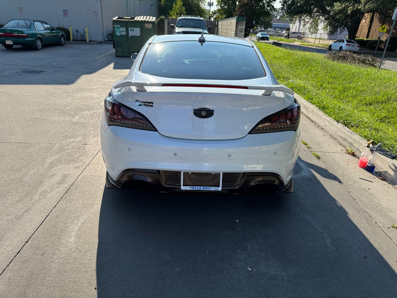 Hyundai Genesis Coupe 2dr 3.8L Auto Ultimate w/Black Seats 2016
