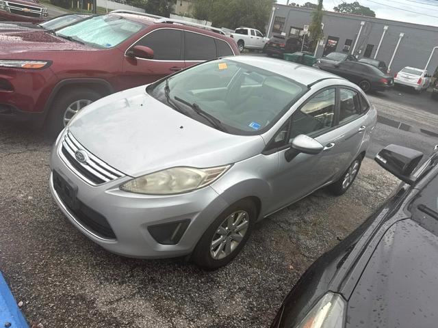 Ford Fiesta 4dr Sdn SE 2011