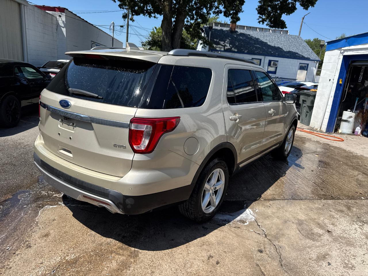 Ford Explorer XLT 4WD 2017