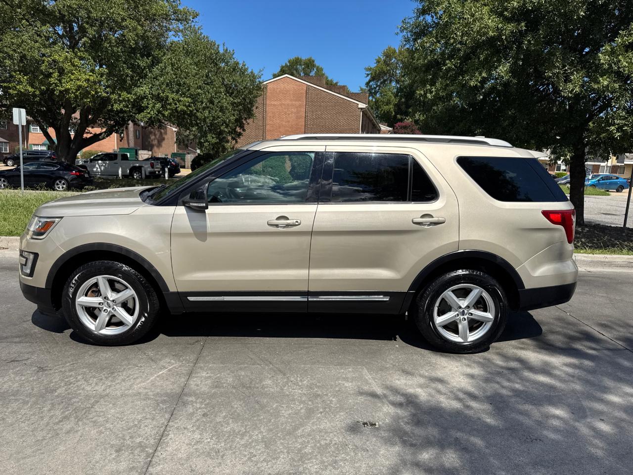 Ford Explorer XLT 4WD 2017