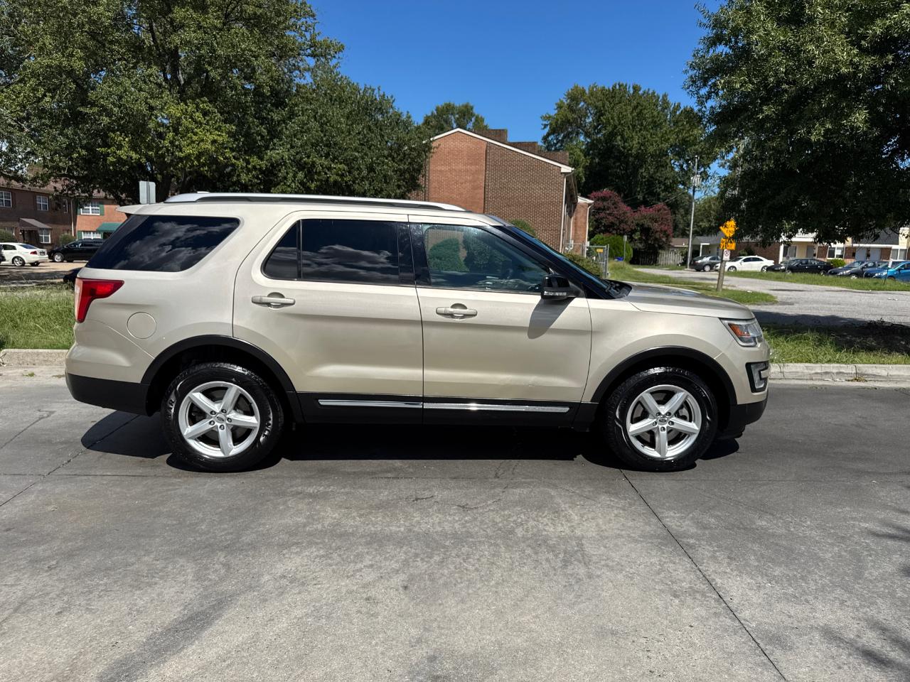 Ford Explorer XLT 4WD 2017