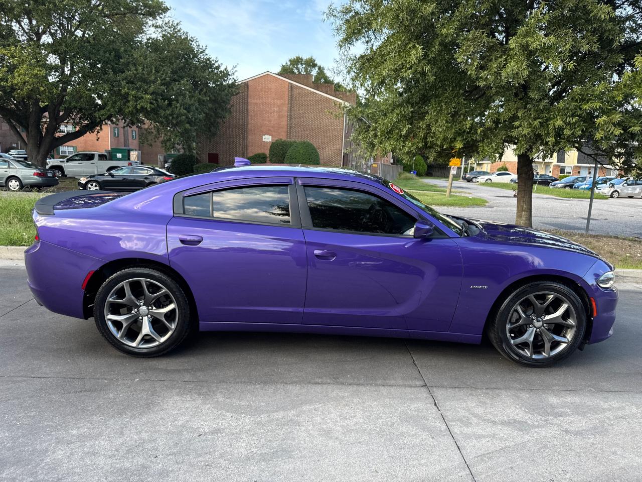 Dodge Charger 4dr Sdn R/T RWD 2016