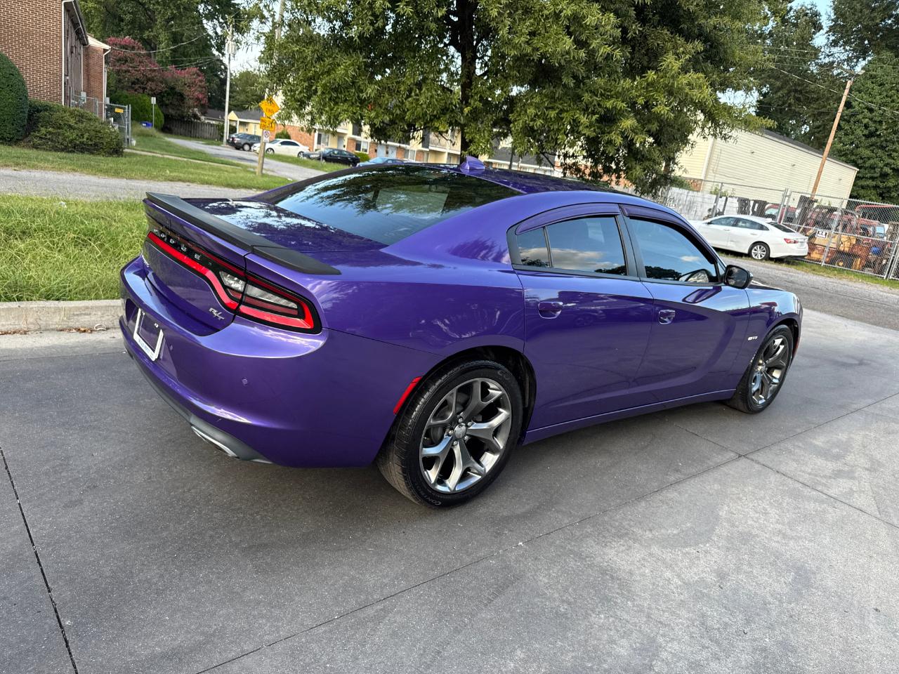 Dodge Charger 4dr Sdn R/T RWD 2016